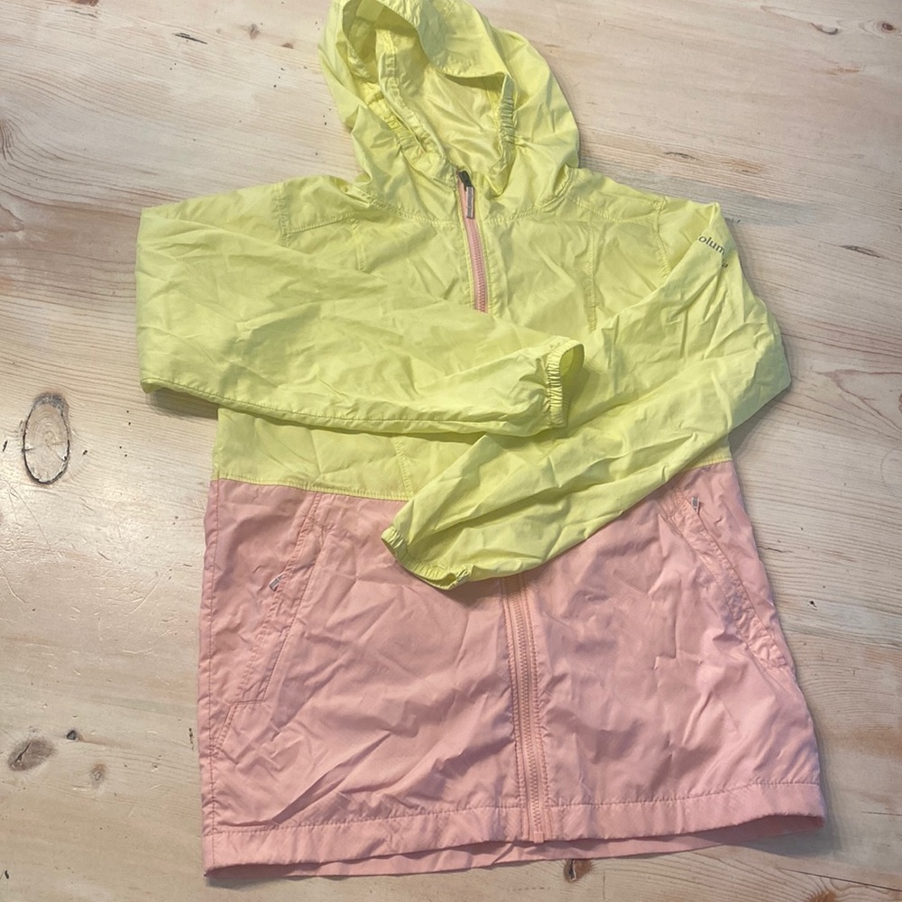 Girls Columbia wind breaker (10/12)M